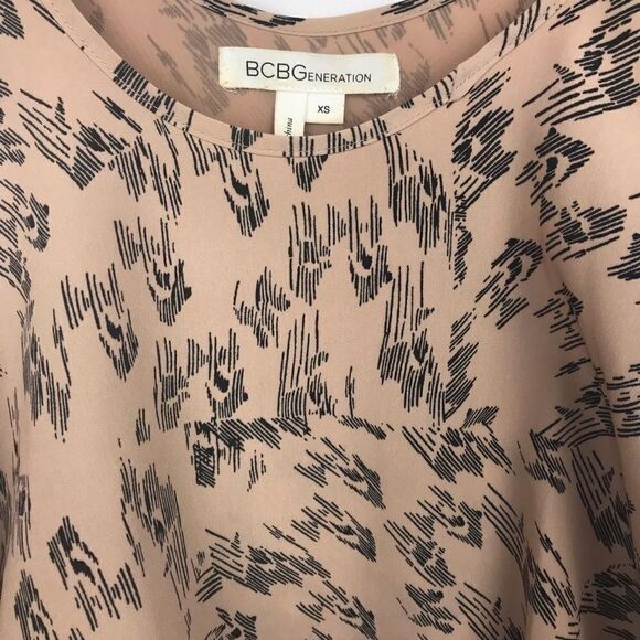 BCBGENERATION Trendy abstract print dress. - Picture 5 of 8